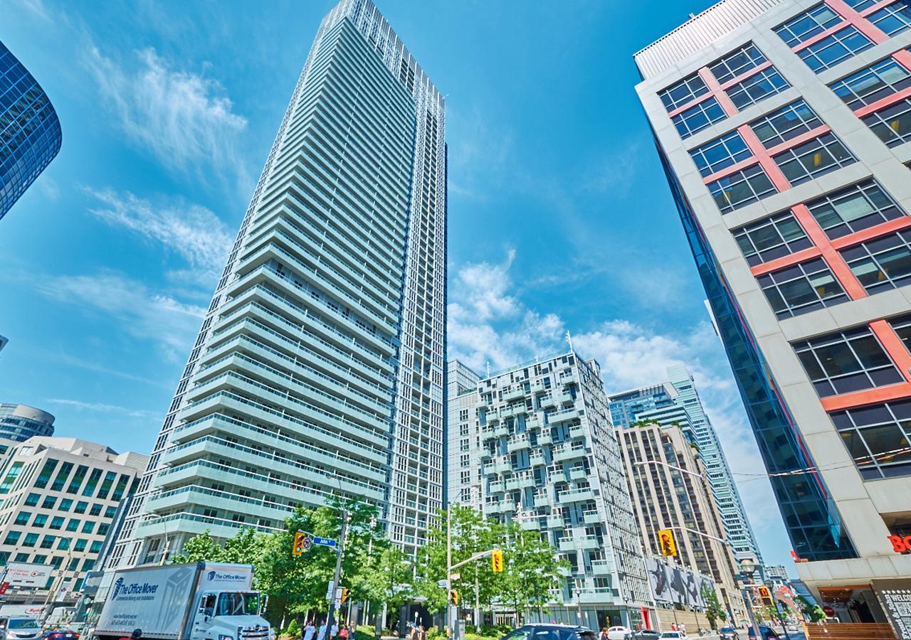 Diamond Suite Toronto Bagian luar foto